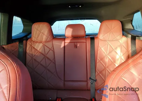 2022 BMW Ix xDrive50 z USA, uszkodzony, nr VIN WB523CF07NCJ69751